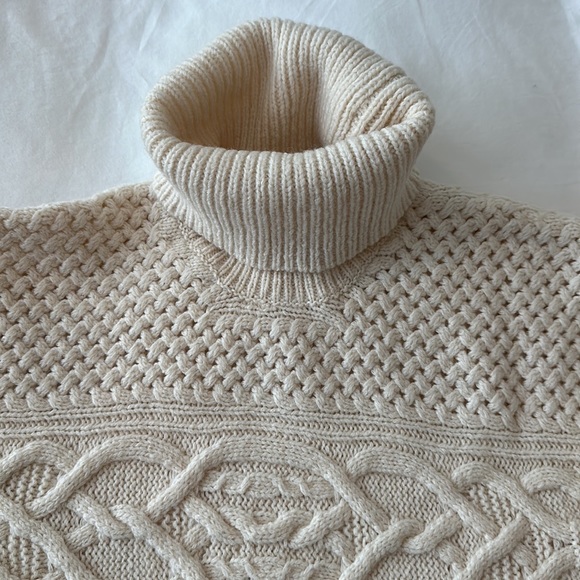 Ralph Lauren Cable Knit Poncho Cape - Picture 3 of 7